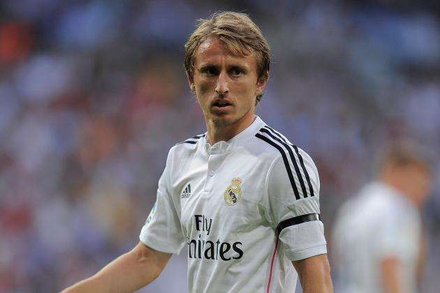 2-0！0-0！日韩全出局，国足输的不冤，黑色3分钟太憋屈