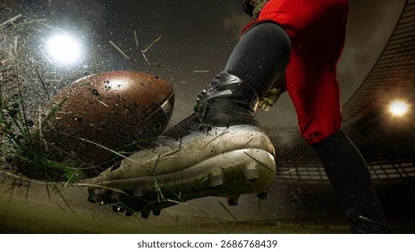 ＂周琦这位所谓CBA顶级中锋，动作不断，对徐杰冲撞是具目的性，这次肘击胡金秋是扭曲心态表现，胡金秋在国家队表现突出从而取代他在国家队位置，多次挑衅裁判而没有被处罚。